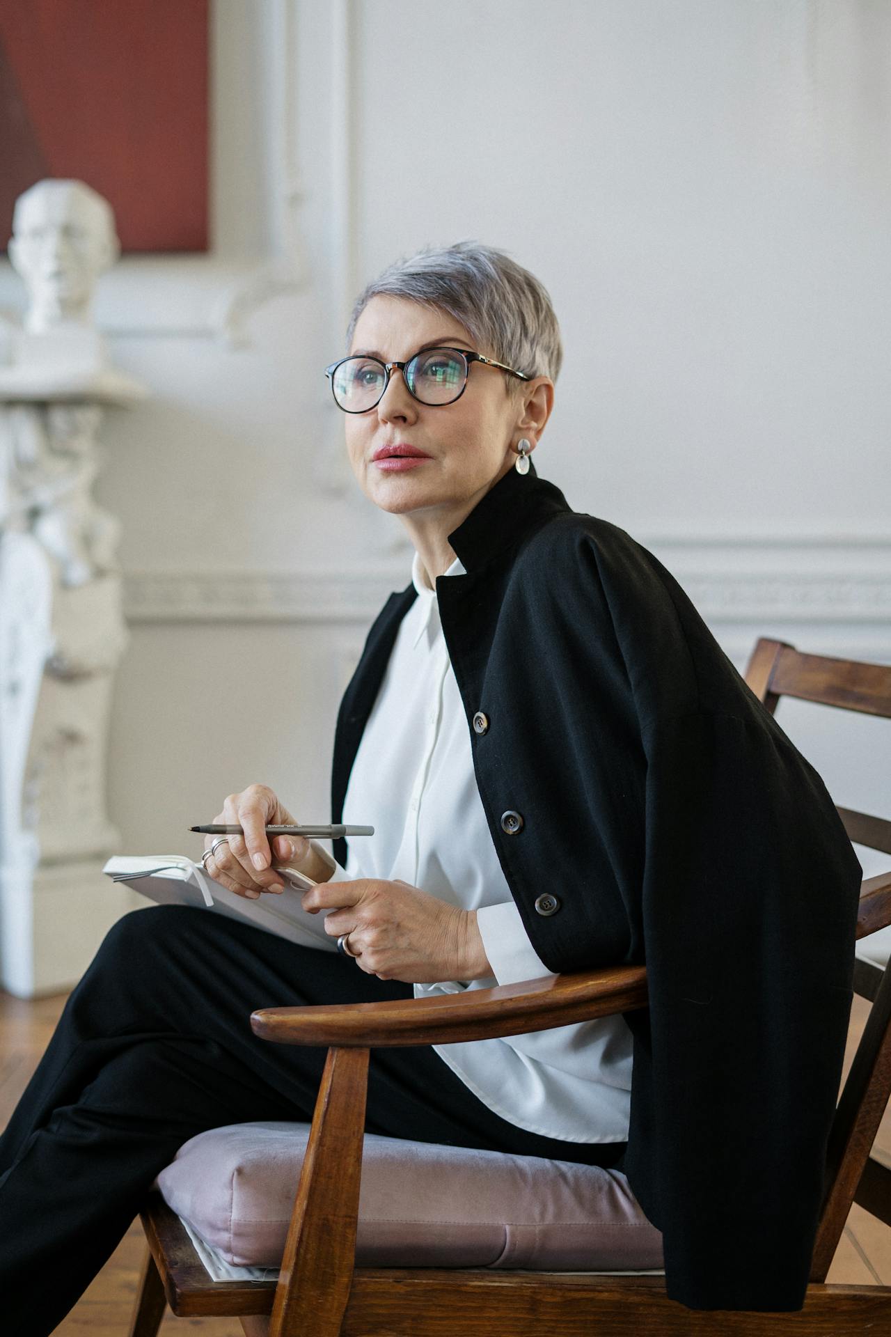 A therapist in her session | Source: Pexels